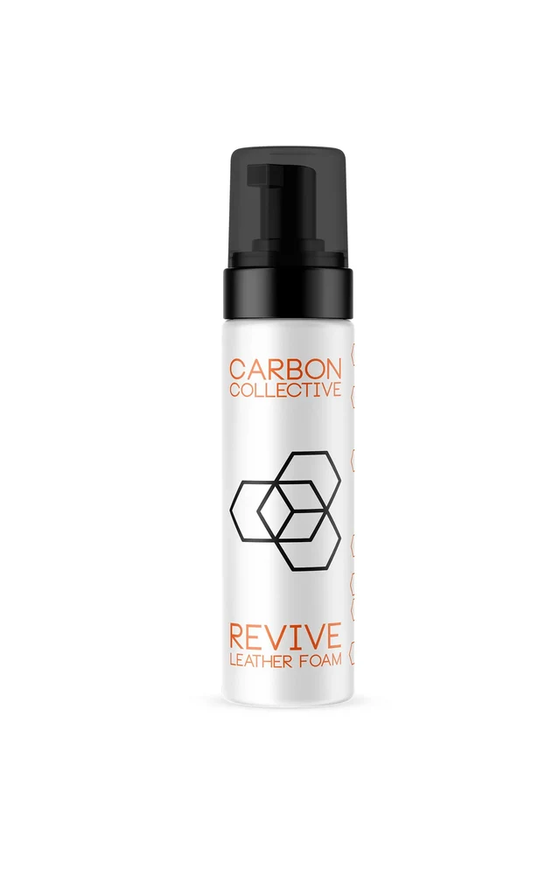 Carbon Collective Revive 2.0 500 ml – putojantis odos ir vinilo valiklis Carbon Collective Revive 2.0 500 ml – putojantis odos ir vinilo valiklis