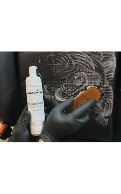 Colourlock Strong rinkinys senesnei odai – odinių automobilių salonų ir baldų intensyvaus valymo bei priežiūros rinkinys 2 Colourlock Strong rinkinys senesnei odai – odinių automobilių salonų ir baldų intensyvaus valymo bei priežiūros rinkinys 2