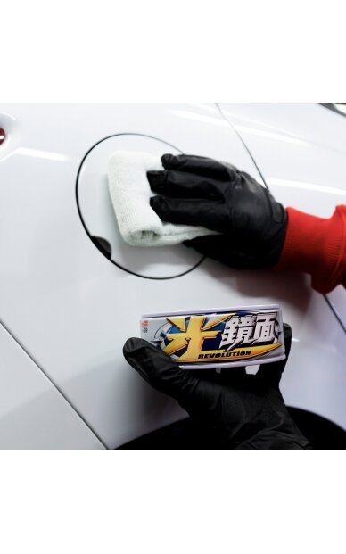 SOFT99 New Scratch Clear Wax Light 200g 1